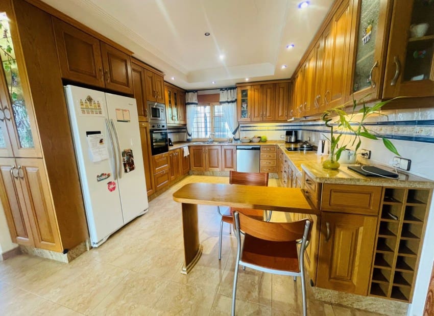 6 slaapkamer Villa te koop in Altea la Vella met zwembad garage - € 2.299.500 (Ref: 8825714)