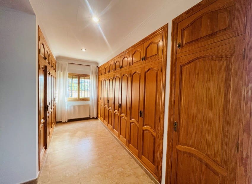 6 slaapkamer Villa te koop in Altea la Vella met zwembad garage - € 2.299.500 (Ref: 8825714)