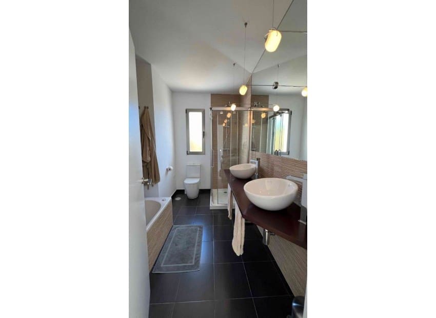 5 bedroom Villa for sale in Altea la Vella with pool garage - € 1,100,000 (Ref: 8825720)