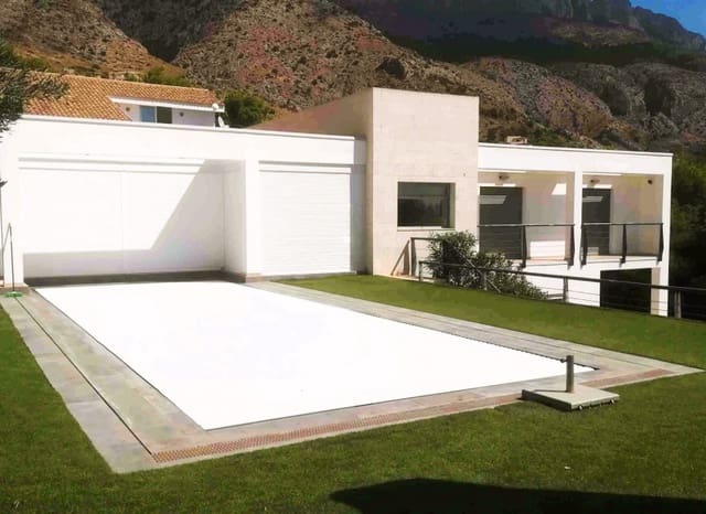 5 bedroom Villa for sale in Altea la Vella, Altea with pool garage - € 1,100,000 (Ref: 8825720)