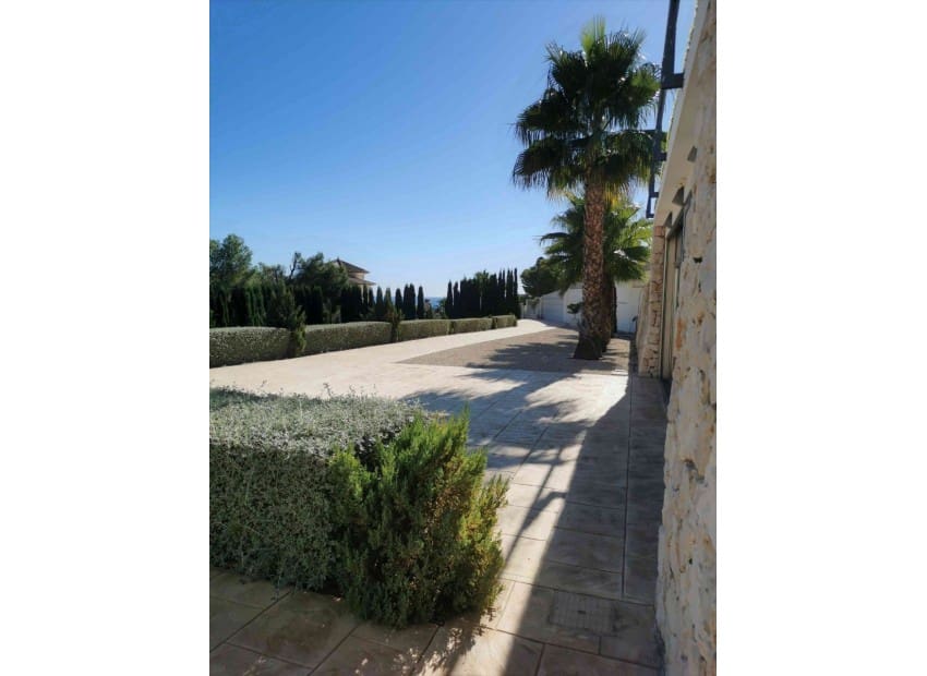 5 bedroom Villa for sale in Altea la Vella with pool garage - € 1,100,000 (Ref: 8825720)