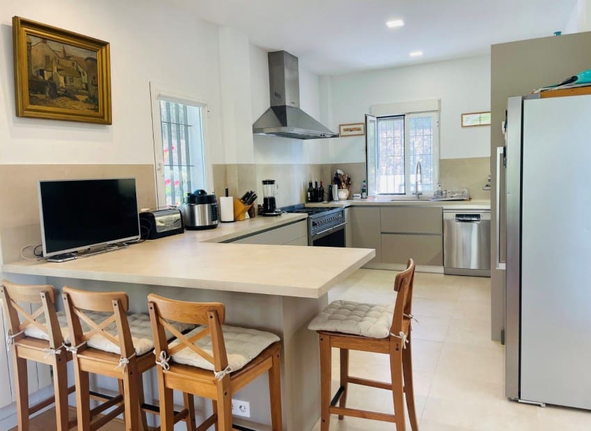 4 soveværelse Villa til salg i Altea la Vella med swimmingpool garage - € 1.295.000 (Ref: 8825721)