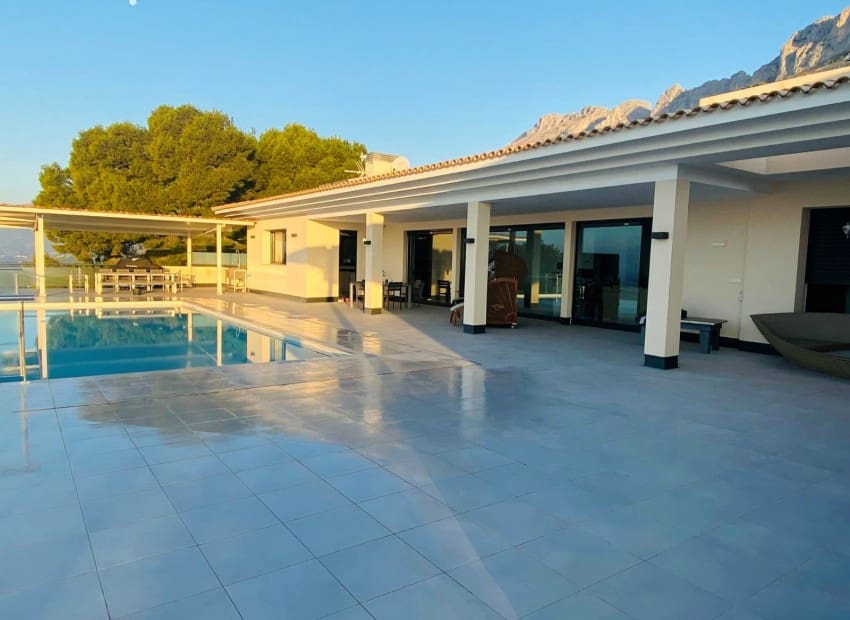 5 soverom Villa til salgs i Altea la Vella med svømmebasseng garasje - € 3 499 990 (Ref: 8825723)