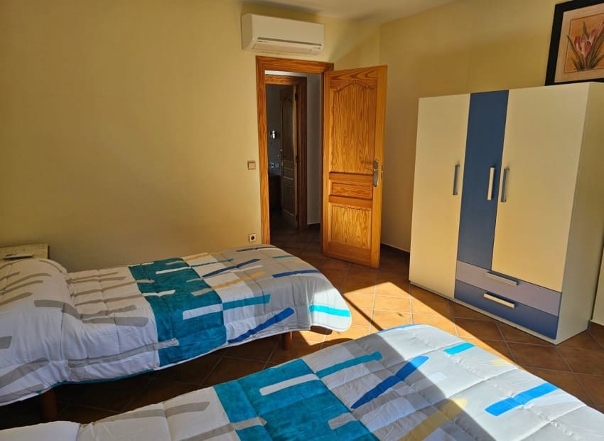 6 soveværelse Villa til salg i Callosa d'En Sarria med swimmingpool garage - € 950.000 (Ref: 8825738)