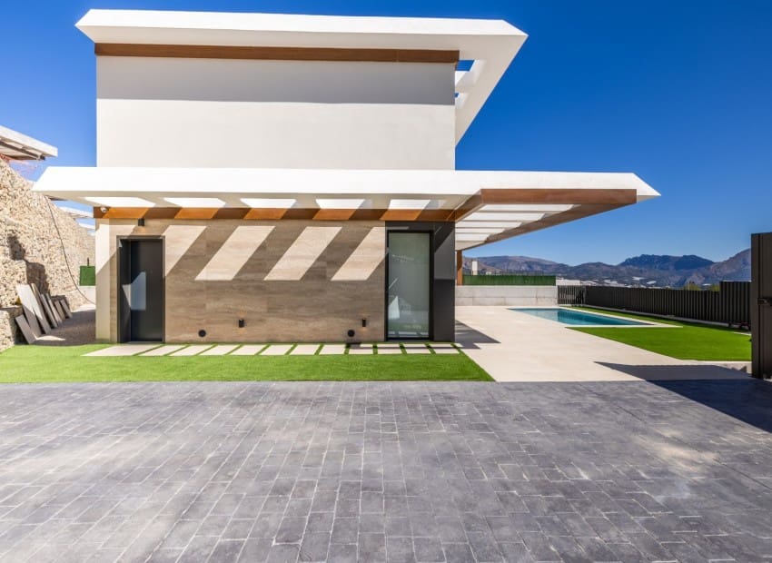 2 bedroom Villa for sale in Polop with pool - € 527,600 (Ref: 8825746)