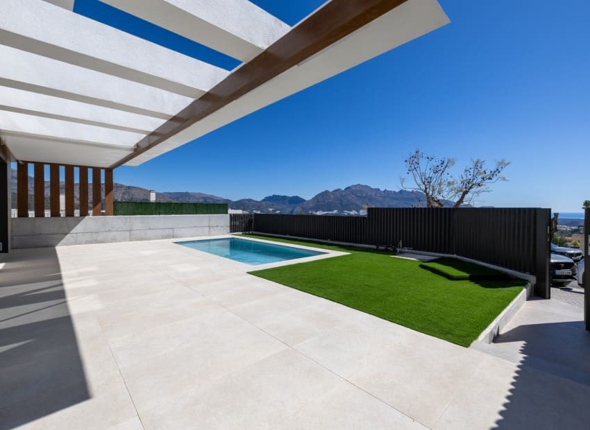 2 bedroom Villa for sale in Polop with pool - € 527,600 (Ref: 8825746)