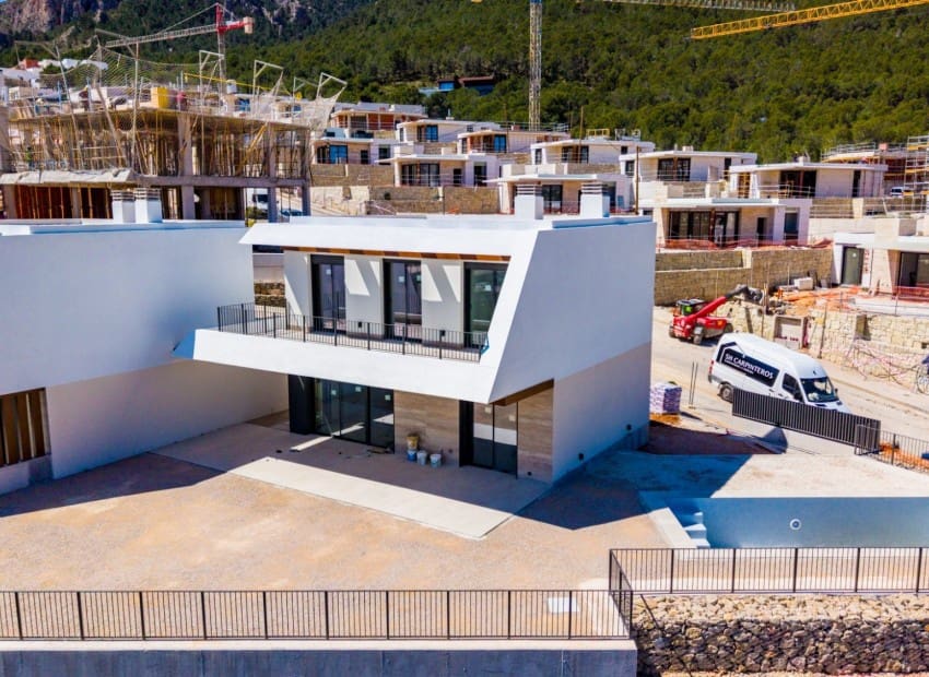 2 bedroom Villa for sale in Polop with pool - € 527,600 (Ref: 8825746)