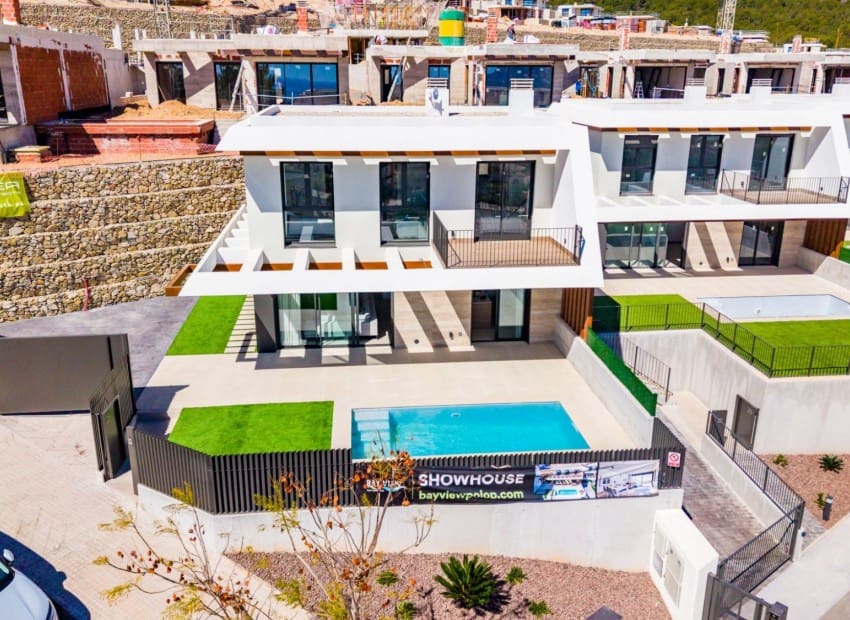 2 bedroom Villa for sale in Polop with pool - € 527,600 (Ref: 8825746)