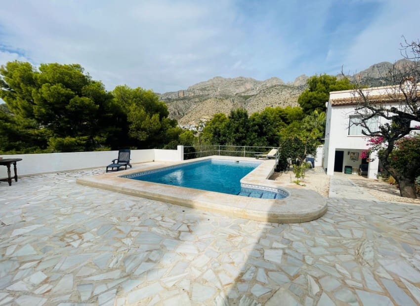 6 slaapkamer Villa te koop in Altea la Vella met zwembad garage - € 740.000 (Ref: 8825748)