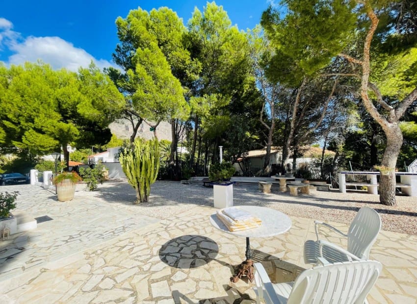 6 slaapkamer Villa te koop in Altea la Vella met zwembad garage - € 740.000 (Ref: 8825748)