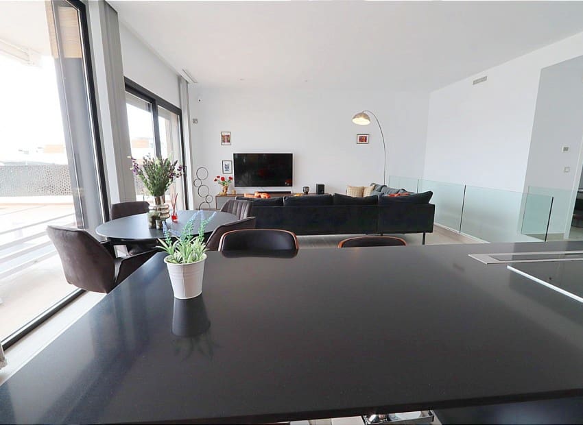 3 bedroom Villa for sale in Finestrat with pool - € 725,000 (Ref: 8825757)