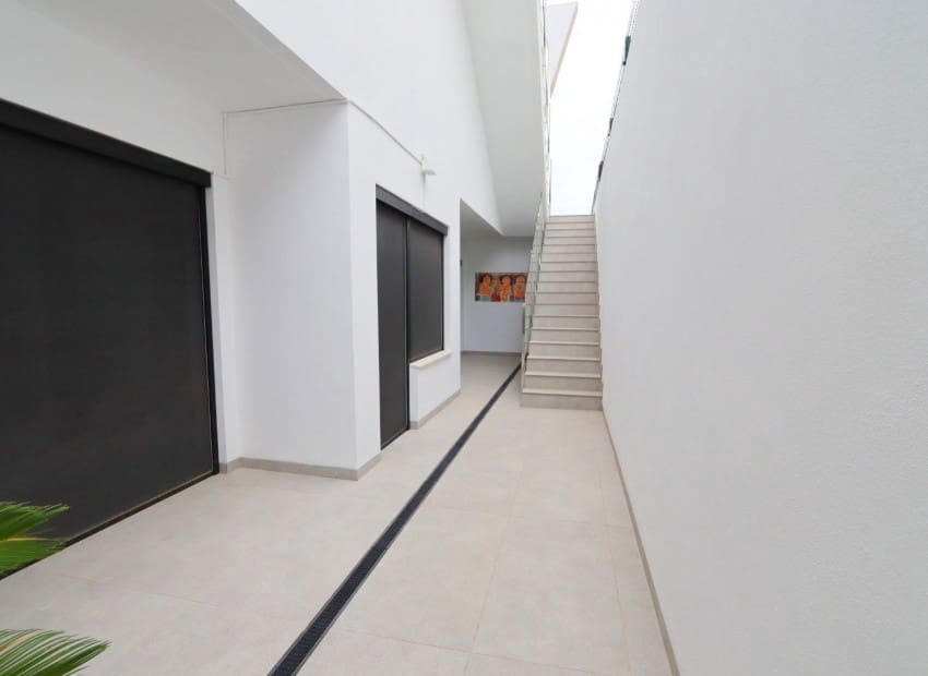 3 bedroom Villa for sale in Finestrat with pool - € 725,000 (Ref: 8825757)