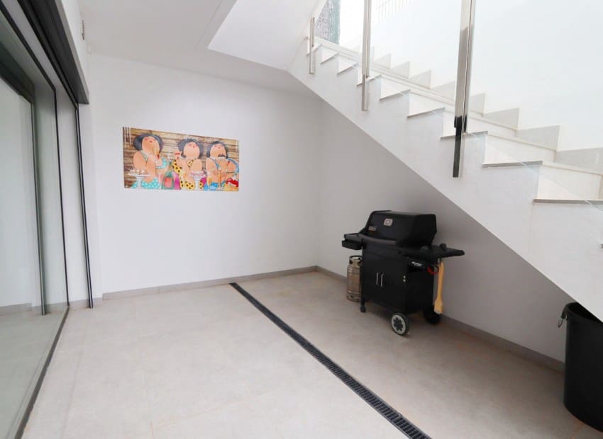 3 bedroom Villa for sale in Finestrat with pool - € 725,000 (Ref: 8825757)