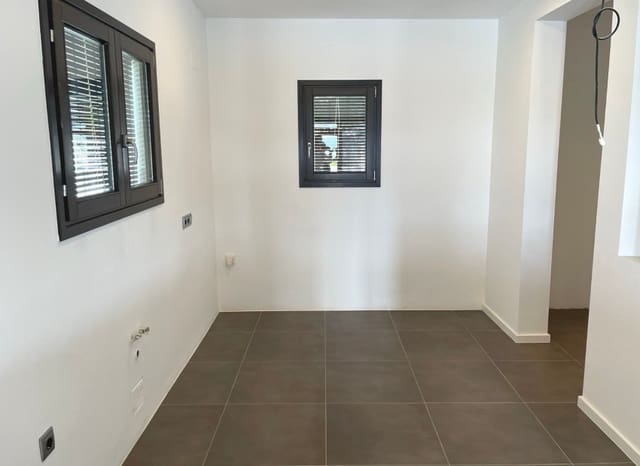 3 slaapkamer Villa te koop in Moraira, Teulada-Moraira met zwembad garage - € 1.400.000 (Ref: 8825758)