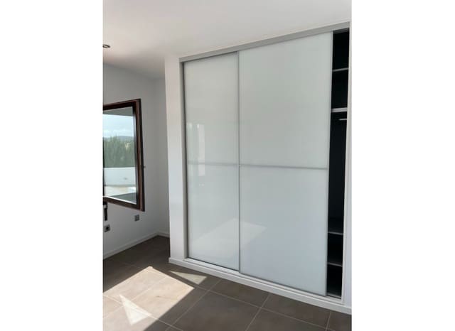 3 slaapkamer Villa te koop in Moraira, Teulada-Moraira met zwembad garage - € 1.400.000 (Ref: 8825758)