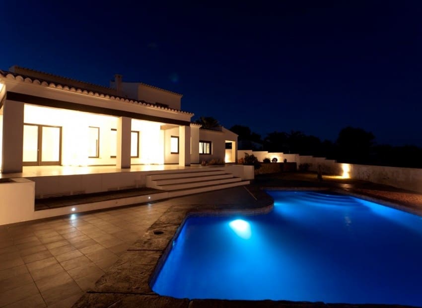 3 slaapkamer Villa te koop in Moraira met zwembad garage - € 1.400.000 (Ref: 8825758)