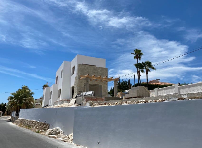 Chalet de 4 habitaciones en Calpe / Calp en venta con piscina - 1.575.000 € (Ref: 8825760)