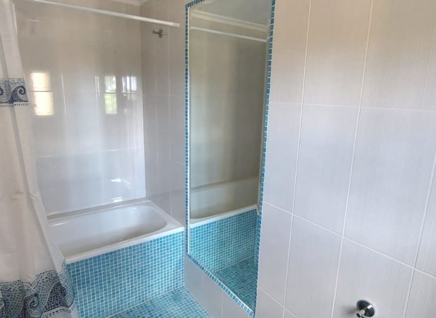 5 soverom Villa til salgs i Busot med svømmebasseng - € 575 000 (Ref: 8825762)