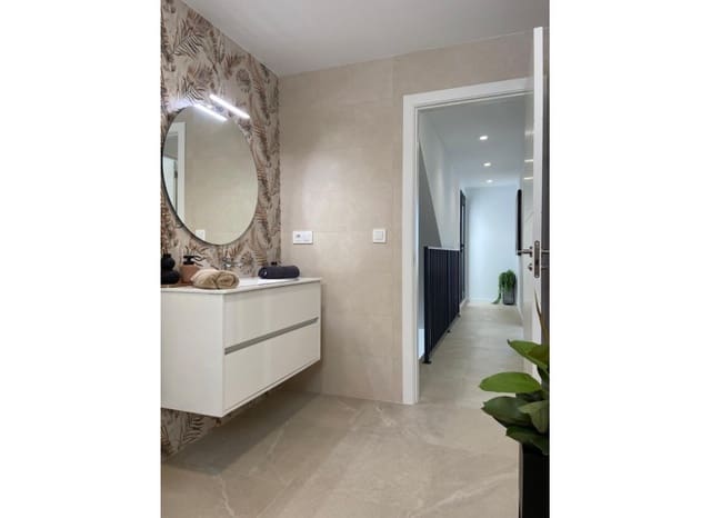 Chalet de 3 habitaciones en San Pedro del Pinatar ciudad, San Pedro del Pinatar en venta con piscina - 345.000 € (Ref: 8825768)