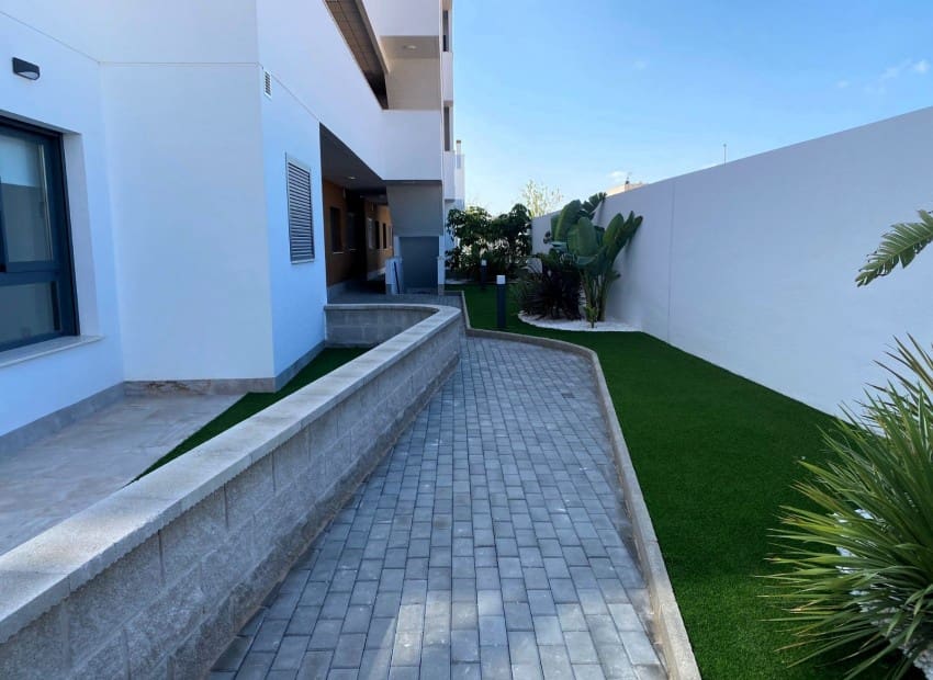 2 slaapkamer Appartement te koop in Pilar de la Horadada met zwembad garage - € 269.900 (Ref: 8825772)