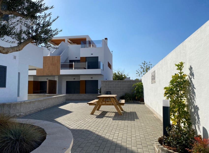 2 slaapkamer Appartement te koop in Pilar de la Horadada met zwembad garage - € 269.900 (Ref: 8825772)