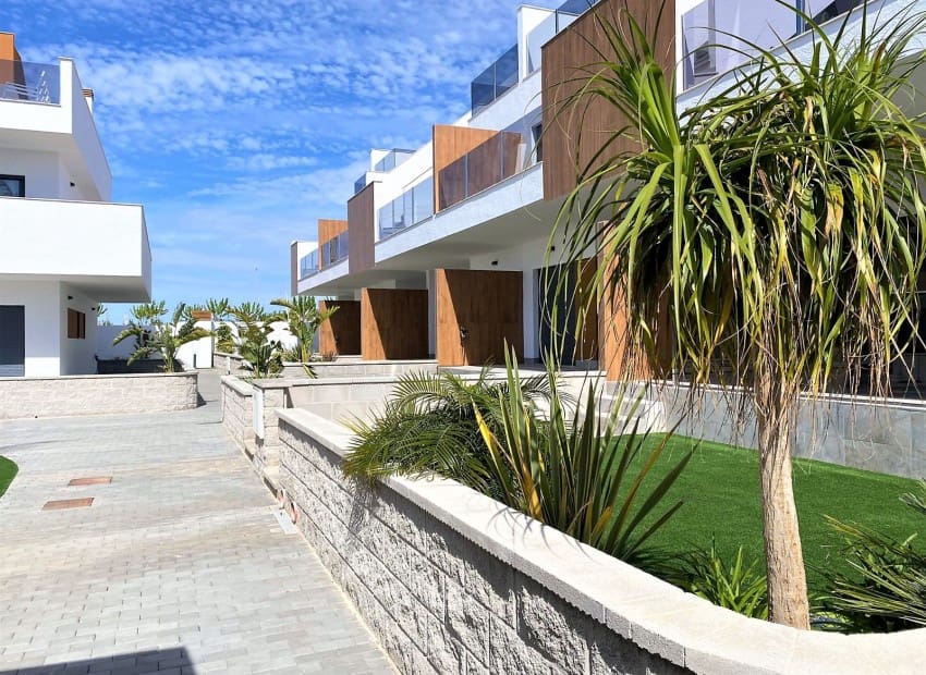 2 slaapkamer Appartement te koop in Pilar de la Horadada met zwembad garage - € 269.900 (Ref: 8825772)