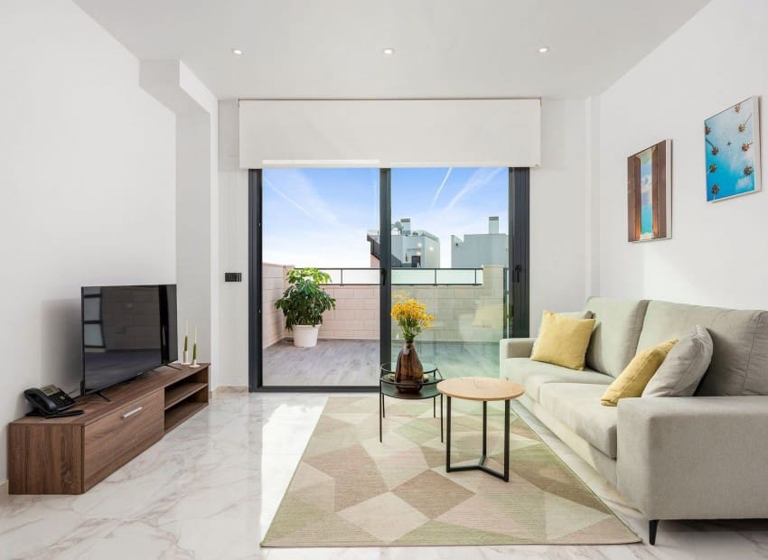 3 bedroom Villa for sale in Benijofar with pool - € 350,000 (Ref: 8825781)