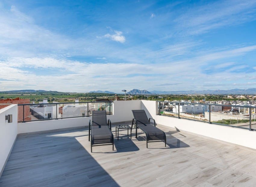 3 bedroom Villa for sale in Benijofar with pool - € 350,000 (Ref: 8825781)