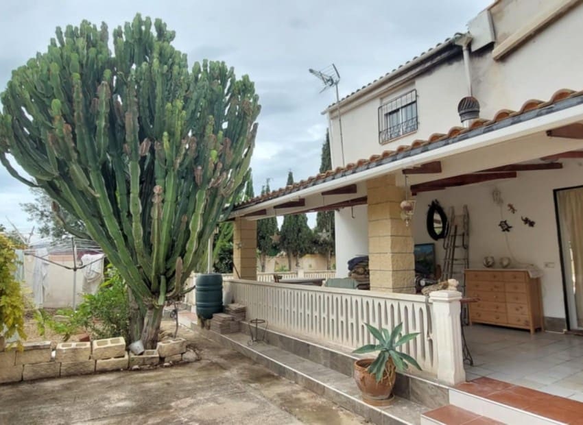 8 quarto Moradia para venda em Orxeta com piscina - 375 000 € (Ref: 8825782)