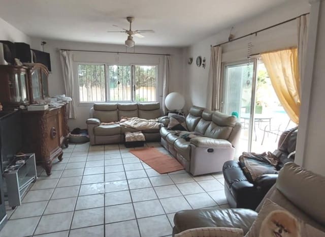 8 bedroom Villa for sale in Orxeta with pool - € 375,000 (Ref: 8825782)