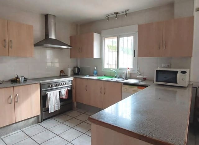 8 bedroom Villa for sale in Orxeta with pool - € 375,000 (Ref: 8825782)