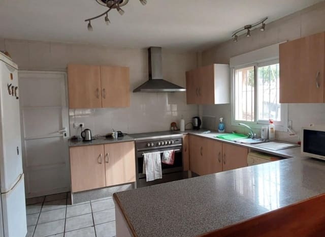 8 bedroom Villa for sale in Orxeta with pool - € 375,000 (Ref: 8825782)