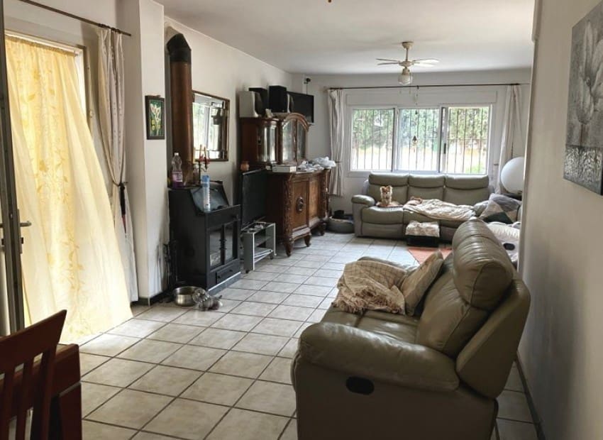 8 quarto Moradia para venda em Orxeta com piscina - 375 000 € (Ref: 8825782)