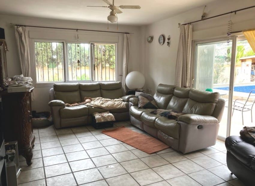 8 quarto Moradia para venda em Orxeta com piscina - 375 000 € (Ref: 8825782)