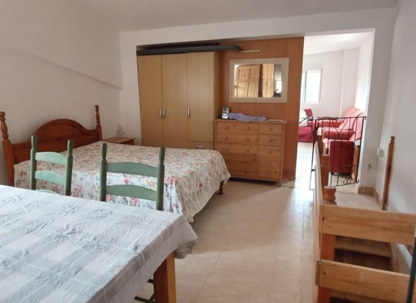 8 quarto Moradia para venda em Orxeta com piscina - 375 000 € (Ref: 8825782)