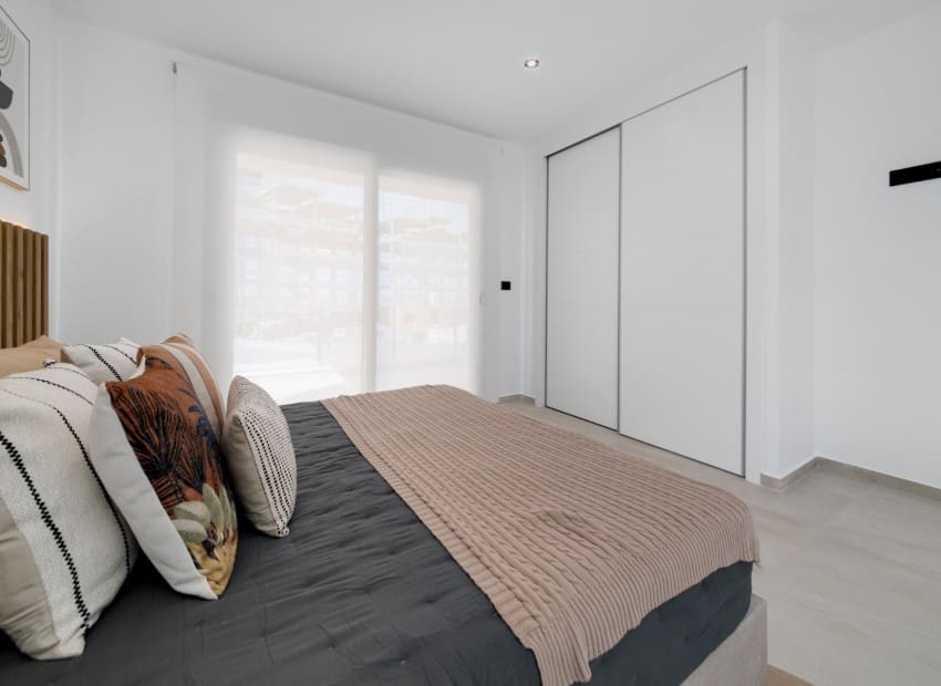 2 slaapkamer Appartement te koop in Los Alcazares met zwembad garage - € 235.000 (Ref: 8825783)