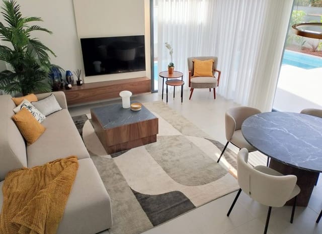 3 slaapkamer Villa te koop in Roda, San Javier met zwembad - € 379.000 (Ref: 8825784)