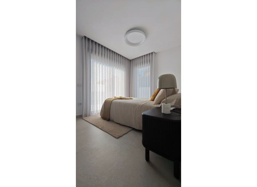 3 slaapkamer Villa te koop in San Miguel de Salinas met zwembad garage - € 574.000 (Ref: 8825792)