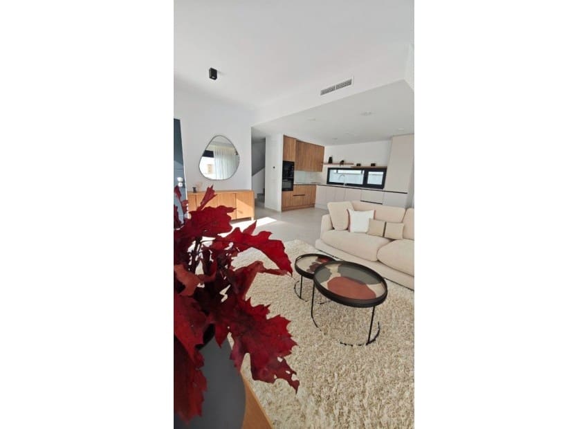 3 slaapkamer Villa te koop in San Miguel de Salinas met zwembad garage - € 574.000 (Ref: 8825792)