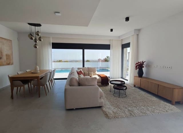 3 slaapkamer Villa te koop in San Miguel de Salinas met zwembad garage - € 574.000 (Ref: 8825792)