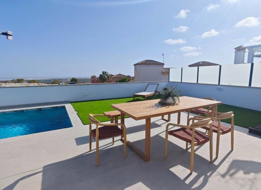 3 slaapkamer Villa te koop in San Miguel de Salinas met zwembad garage - € 574.000 (Ref: 8825792)