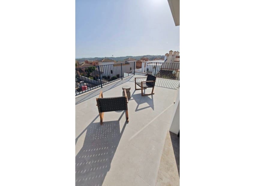 3 slaapkamer Villa te koop in San Miguel de Salinas met zwembad garage - € 574.000 (Ref: 8825792)