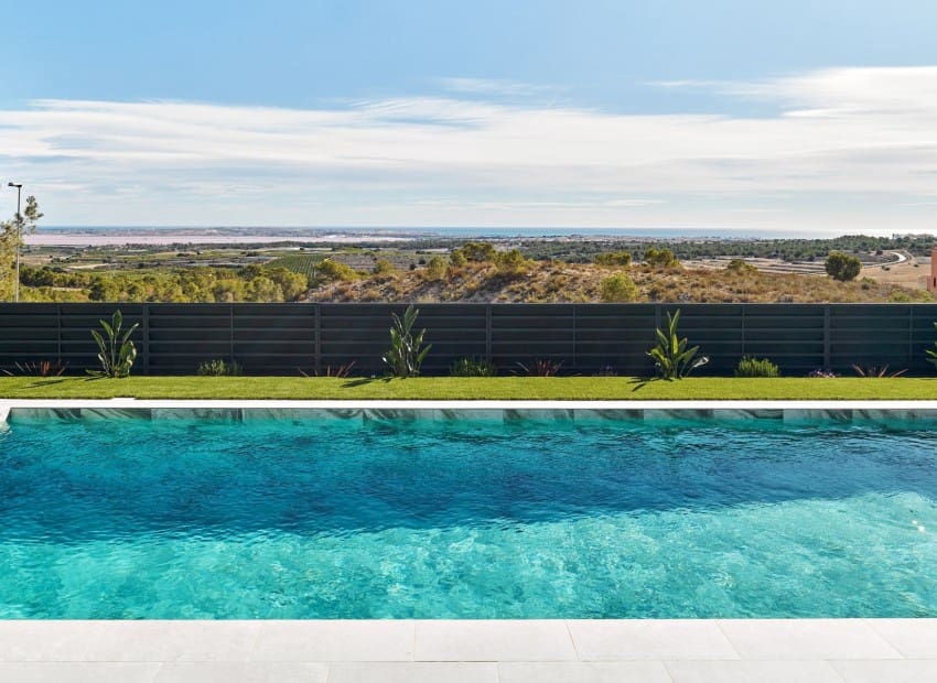 3 slaapkamer Villa te koop in San Miguel de Salinas met zwembad garage - € 574.000 (Ref: 8825792)