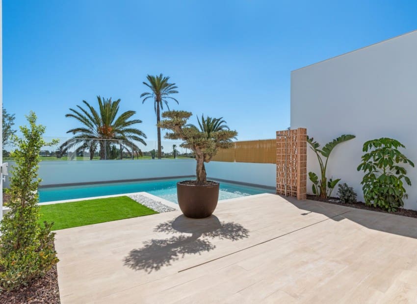 3 Zimmer Villa zu verkaufen in Los Alcazares mit Pool Garage - 569.000 € (Ref: 8825796)