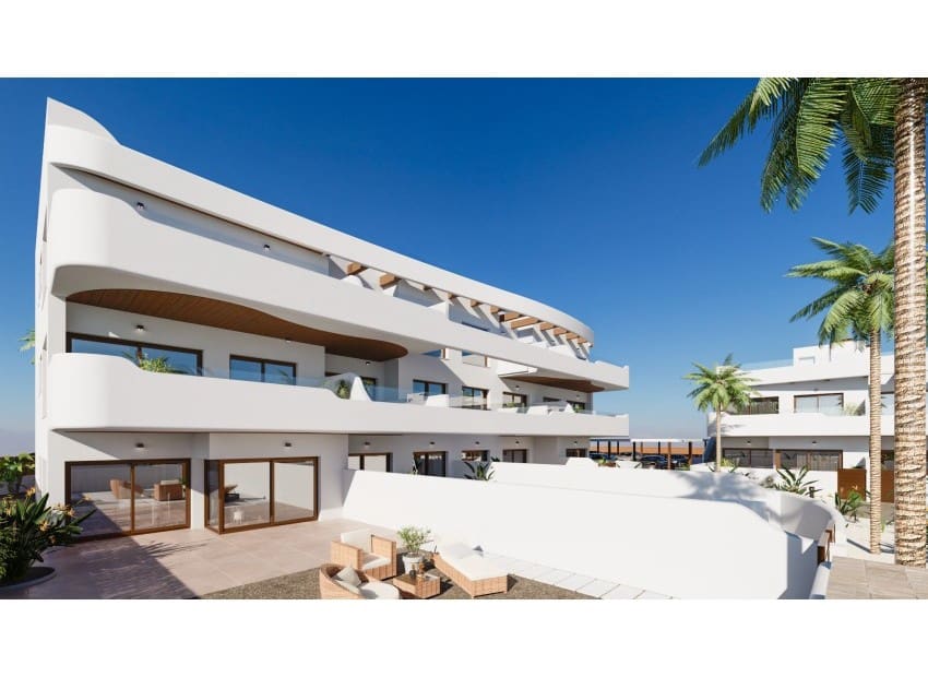 3 bedroom Apartment for sale in Los Alcazares with pool - € 279,000 (Ref: 8825797)