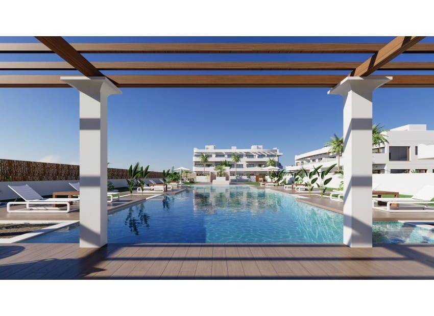 3 bedroom Apartment for sale in Los Alcazares with pool - € 279,000 (Ref: 8825797)