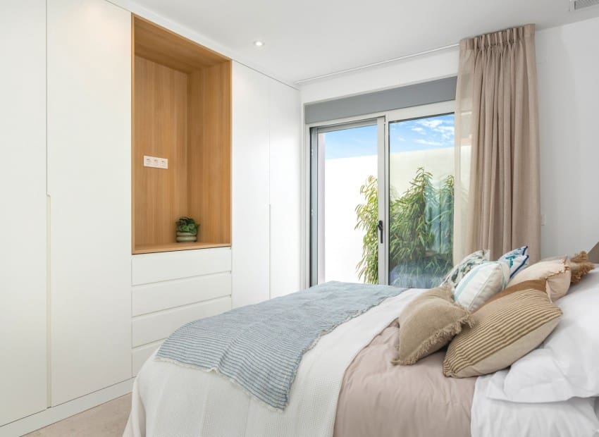 Chalet de 3 habitaciones en Los Alcázares en venta con piscina - 379.900 € (Ref: 8825802)