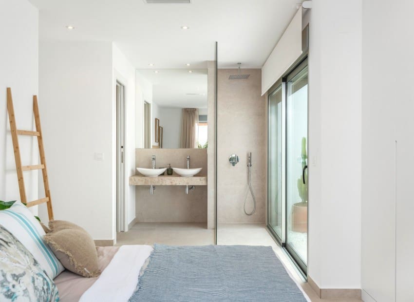 Chalet de 3 habitaciones en Los Alcázares en venta con piscina - 379.900 € (Ref: 8825802)