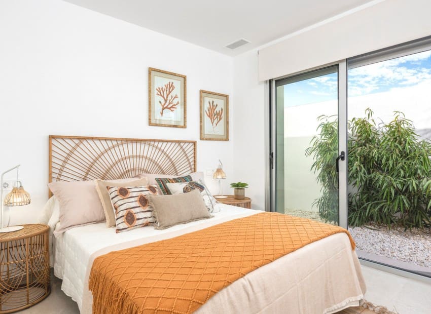 Chalet de 3 habitaciones en Los Alcázares en venta con piscina - 379.900 € (Ref: 8825802)