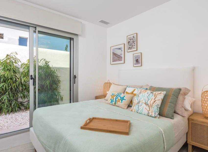 Chalet de 3 habitaciones en Los Alcázares en venta con piscina - 379.900 € (Ref: 8825802)